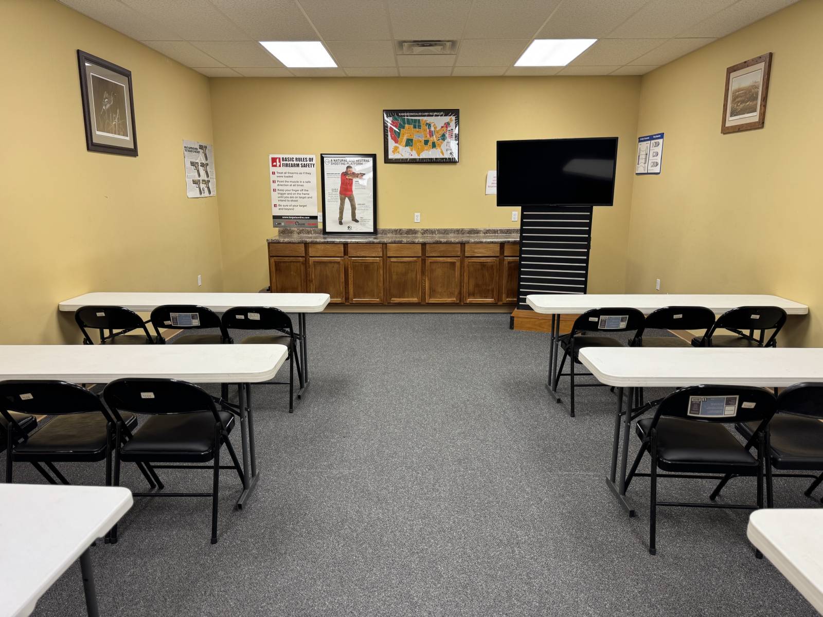 TRAINING ROOM